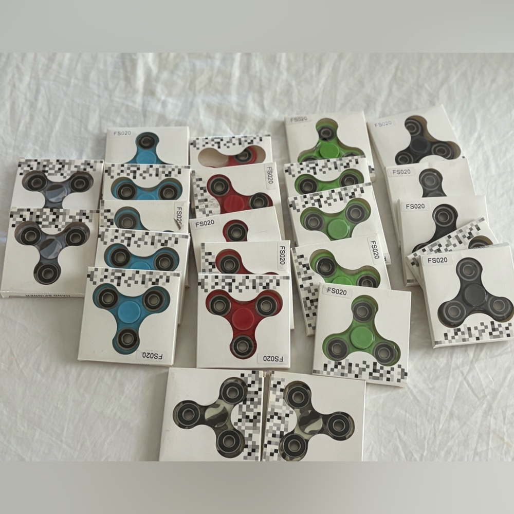 24 Pack Fidget Spinners Kids & Adults Stress Relief Sensory Toys Party Favor NIB